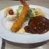 シニア男子、なぜ隣に座る？